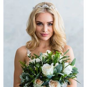 bridal hair crown - like new - worn once